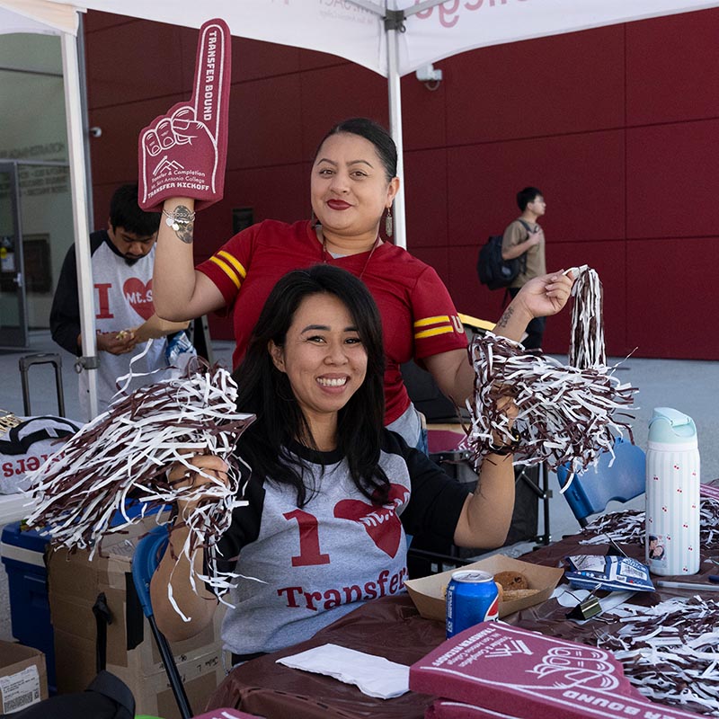 Transfer staff welcomes students