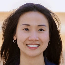 Linh-Counselor-Headshot